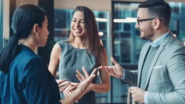 Como fazer networking profissional e abrir novas portas na carreira